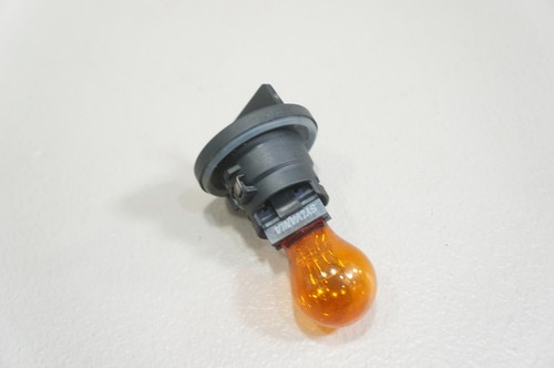 08-2011 Mercedes W204 C300 C350 headlight headlamp light bulb turn signal socket - Picture 4 of 8
