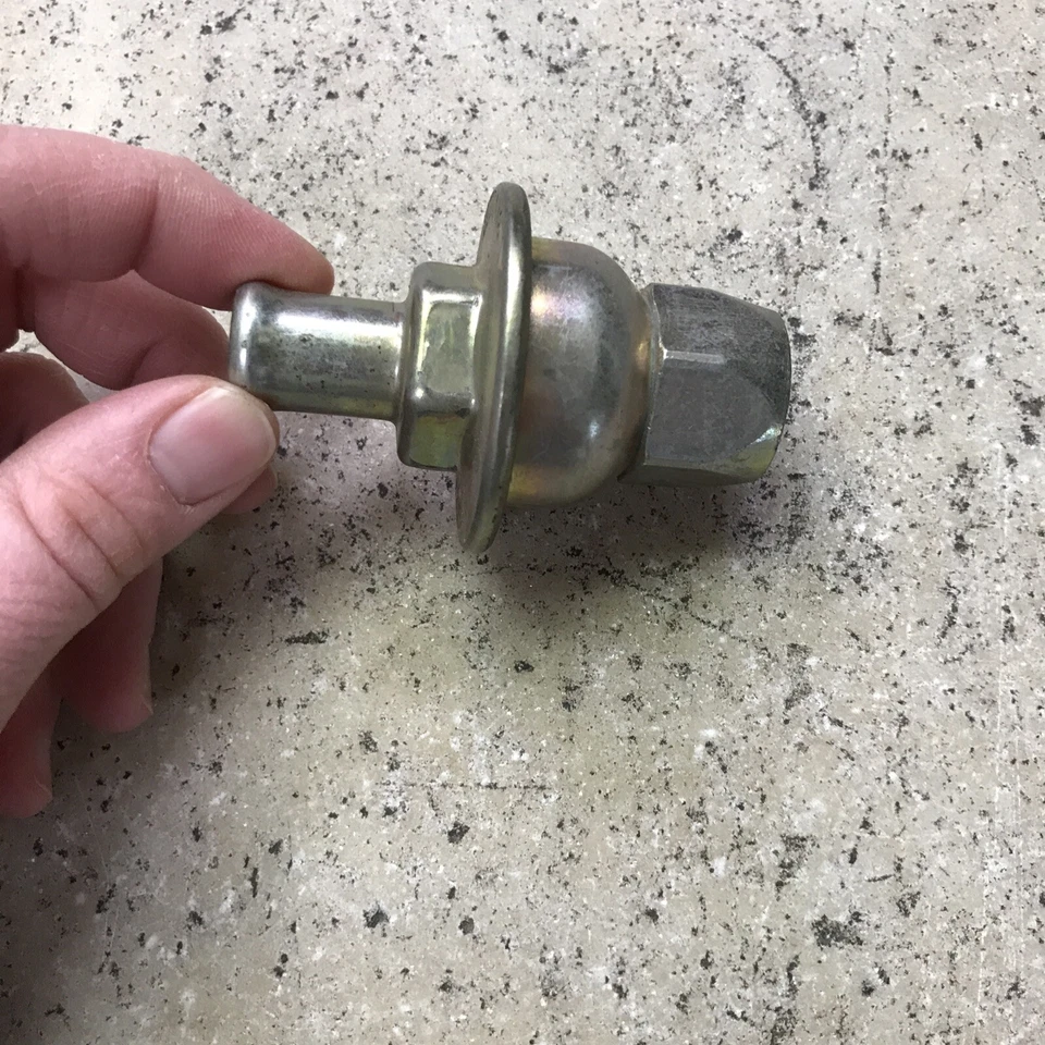 GM 6 Cyl Secondary Air Injection Check Valve  Chevy Buick 22017478 - 26687 - Image 4 of 4