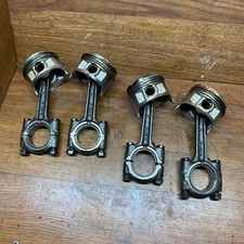 1985 HONDA VF 500 F Connecting Rods And Pistons Set of 4 Front Rear Good  B1A