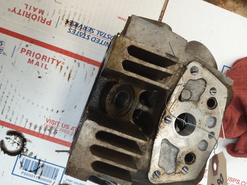 1984 Honda ATC125M cylinder head R - Picture 12 of 12