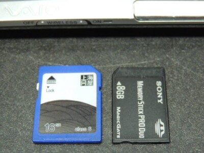 Vaio Type-P VGN-P90HS Laptop SSD 128GB RAM 2GB Intel Atom CPU Z540