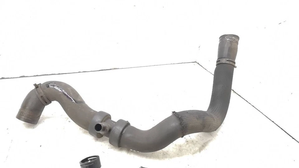 Peugeot 307SW Familiare 2004 2.0HDi Dx Motore Refrigerante Tubo Diesel 100kW - Изображение 2 из 4