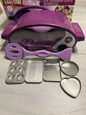 Hasbro 2009 Easy Bake Oven White Teal with Accessories/missing cake mix