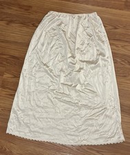 Vintage WARNERS  Perfect Measure  Long Half Slip Ivory Lace M Medium Nylon Pinup