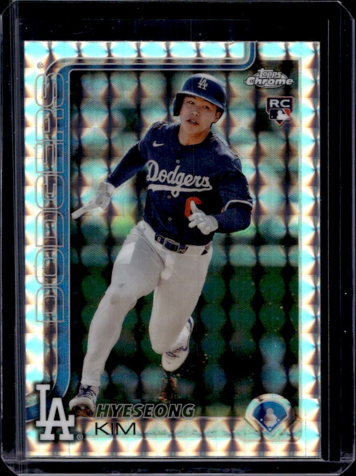 2025 Topps Chrome Hyeseong Kim RC Geometric Refractor Rookie #152 Dodgers
