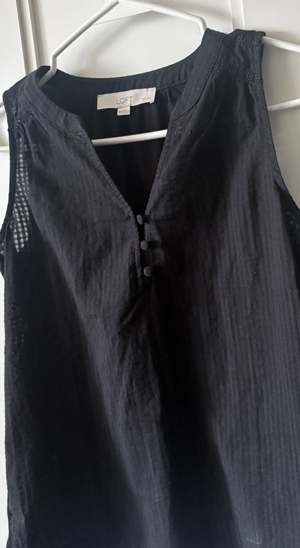 Ann Taylor Loft Black Sleeveless Mixed Media 1/4 Button Down Sleeveless Top XXSP