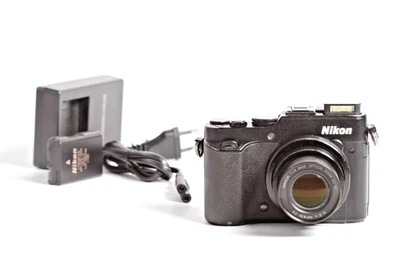 Nikon Coolpix P7800 Digitalkamera mit 2-4/6-42,8 Wide Zoom Digital Camera - Bild 1 von 4