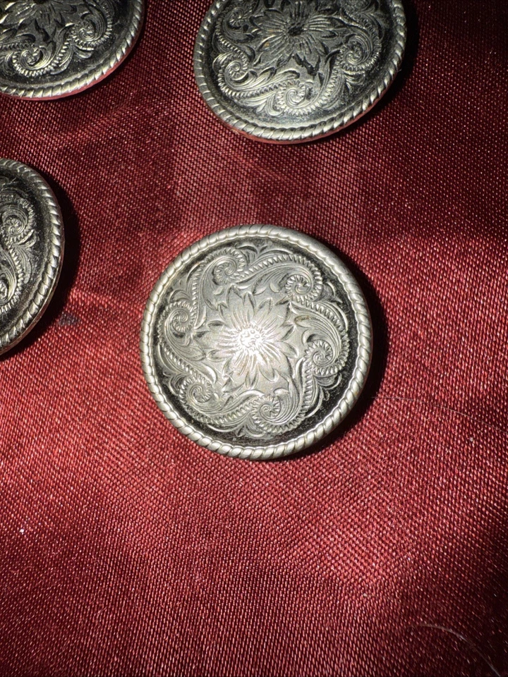 Juego de 8 conchos de plata vintage hechos a mano borde de cuerda girasol grabado Foto 2 de 3