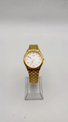 Seiko Gold Tone Quartz Classic Wristwatch – Model V701-7A20
