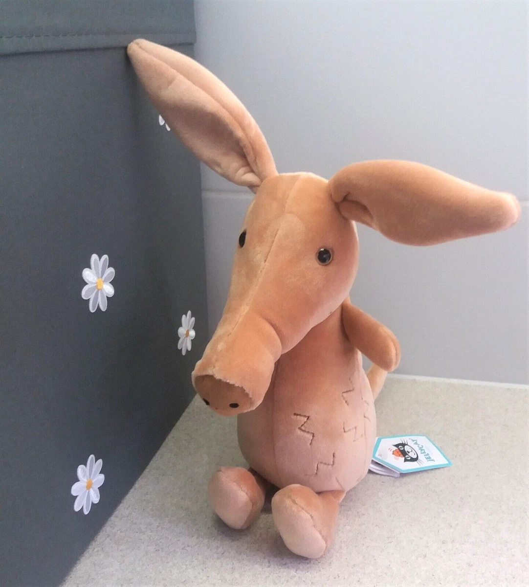 Jellycat aardvark hotsell
