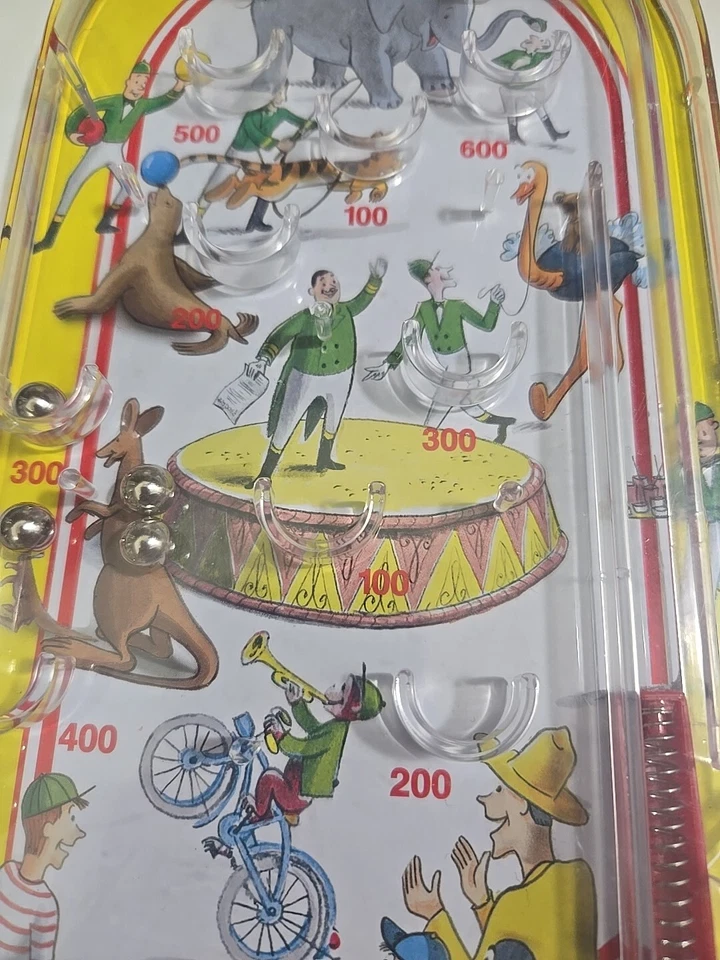 Curious George Juego de Pelota Pin Portátil de Schylling EPOC Funciona Muy bien! Foto 2 de 4