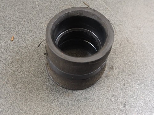 HONDA CX500TURBO 1981 17115-MC7-003 INSULATOR IN. 12533 - Picture 2 of 5