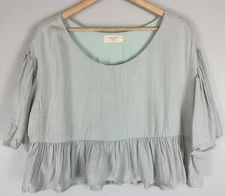 Momni Boutique Women’s 3/4 Sleeve Ruffled Cropped Peplum Top Size Large