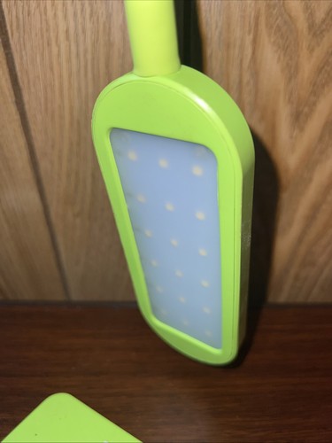 "Green" Ivy LED USB Desk Lamp by TW Lighting Tested Working No Cable!!! - 第 8/16 張圖片