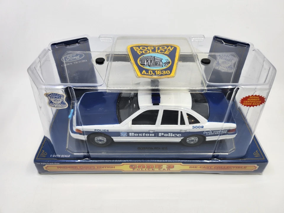 Ford Crown Victoria  Code 3  Premier Chiefs Edition  Boston Police Car  1/24 - Image 3 of 4