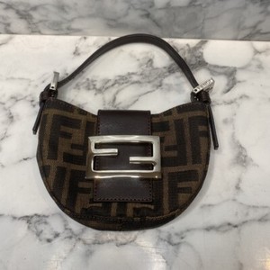 fendi croissant bag