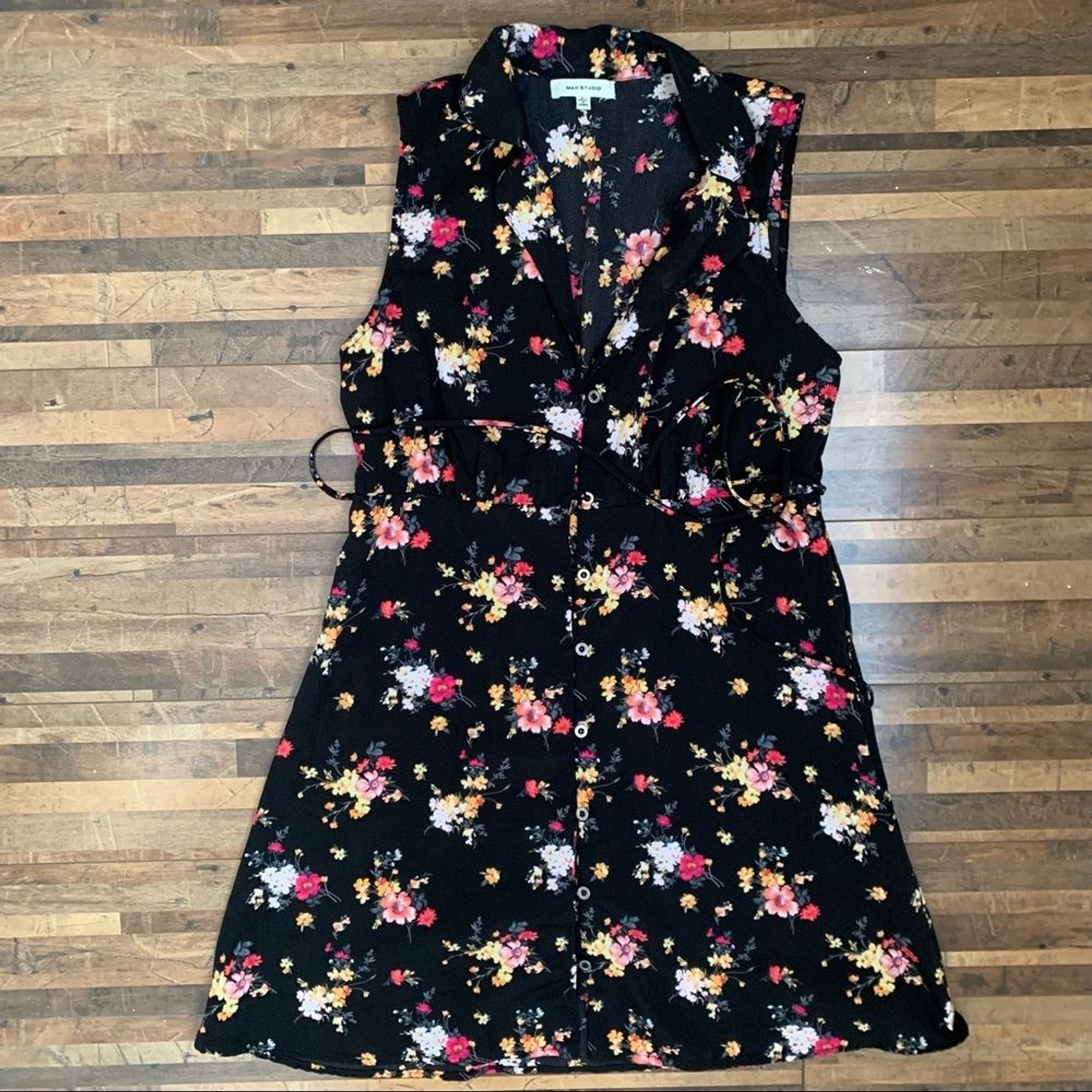 Max Studio Sleeveless Button Down Collared Floral… - image 13