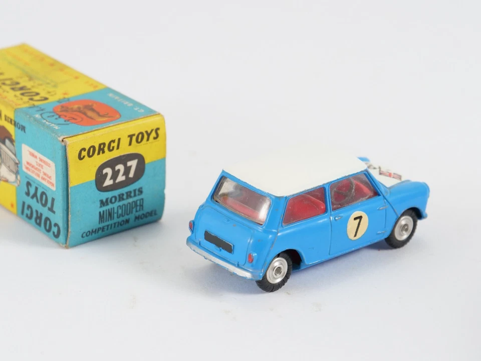 Corgi n° 227 Morris Mini-Cooper compétition Model #7 en boite 1/43 - Photo 3/4