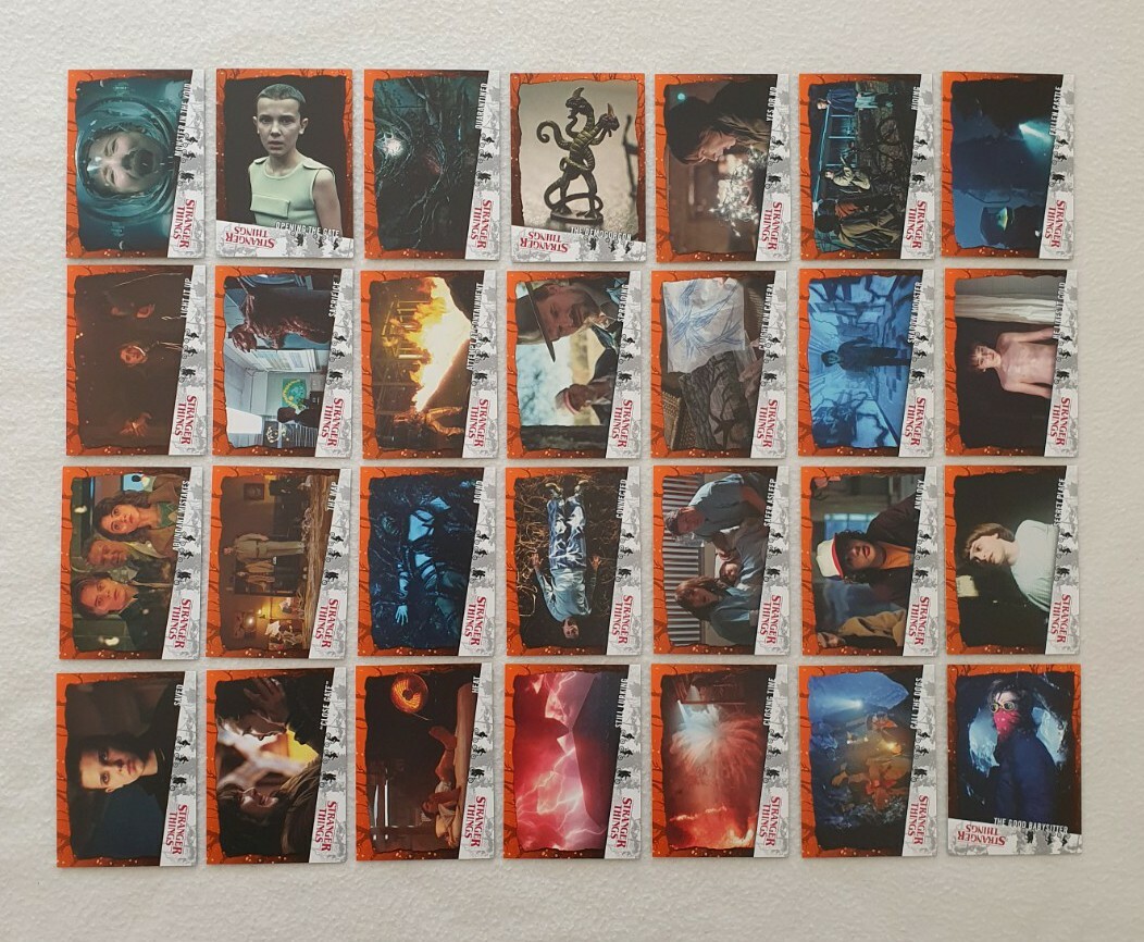 Topps Stranger Things Welcome to the Upside Down Parallel Base