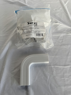 ICC ICRW12EOWH Flat Elbow 1 1/4in White 9 Pack. New. Raceway Wire mold Conduit