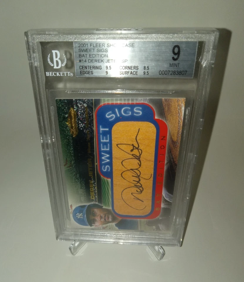 Tarjeta firmada rara Derek Jeter #14 SP BAT EDITION 2001 Beckett grado 9, centrada Foto 4 de 4