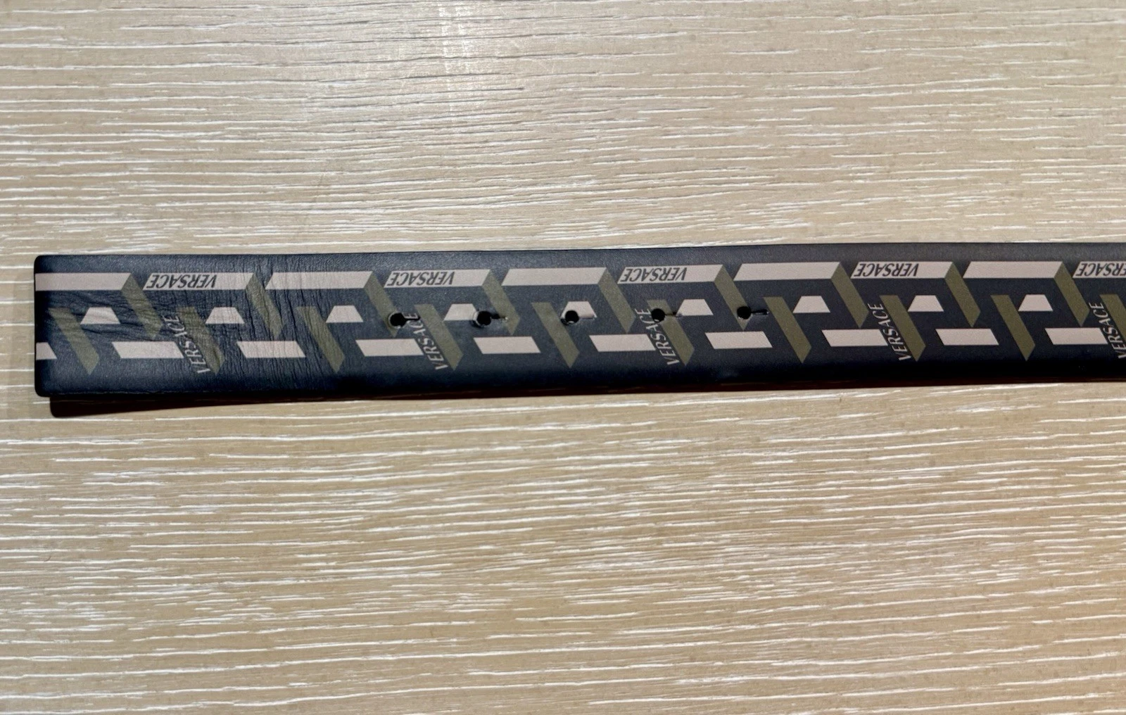 Cintura VERSACE reversibile 100% pelle fibbia oro La MEDUSA designer US 36 EU 90