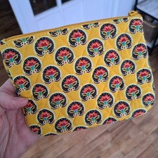 Provencal Medallion Yellow Floral Medium Cosmetic Bag Case Vera Bradley Quilted
