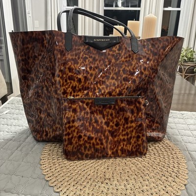 GIVENCHY ANTIGONA SHOPPING TOTE AND WALLET TORTOISESHELL PRINT