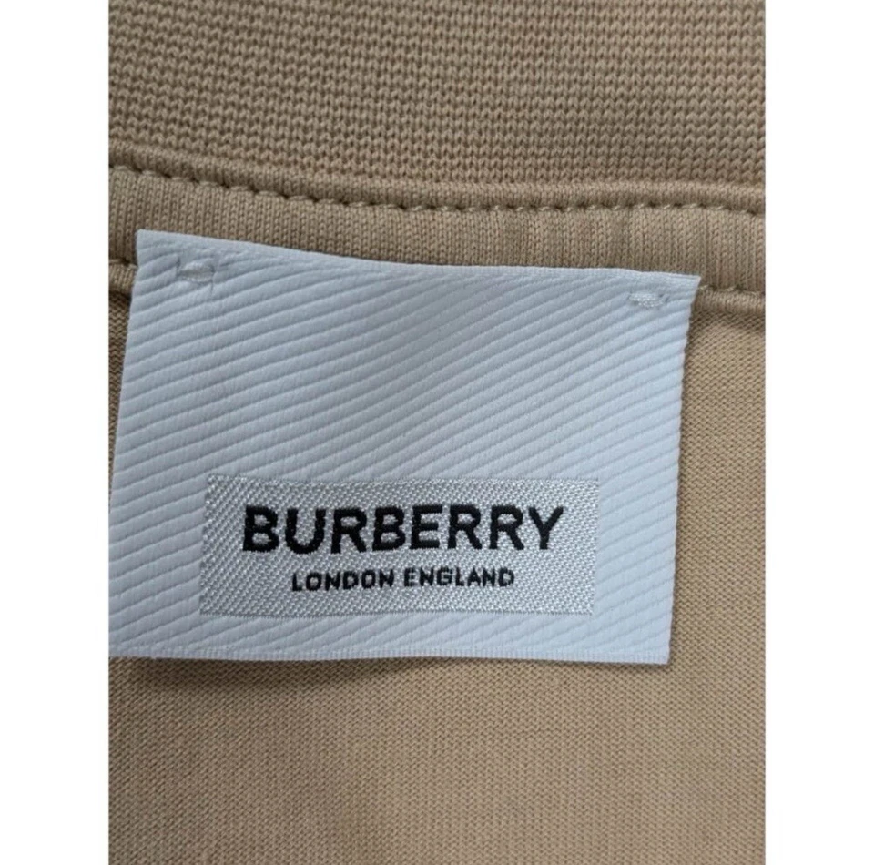 Camiseta Burberry Feminina Margot Logotipo Caixa Macia Castanho Tamanho Pequeno $480 Novo com etiquetas - Imagem 4 de 4