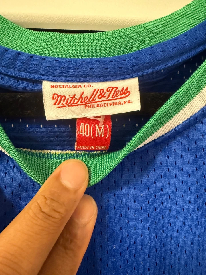 Authentic Mitchell & Ness NBA Dallas Mavericks Dirk Nowitzki  Jersey Sz M 40 - Image 3 of 4