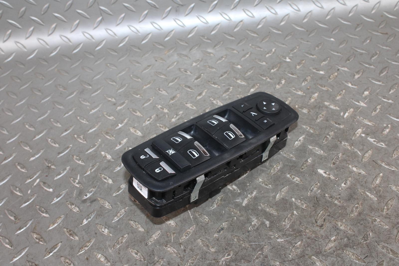 Maserati Ghibli 2014-2019 Left Door lock switch P/N 670025406