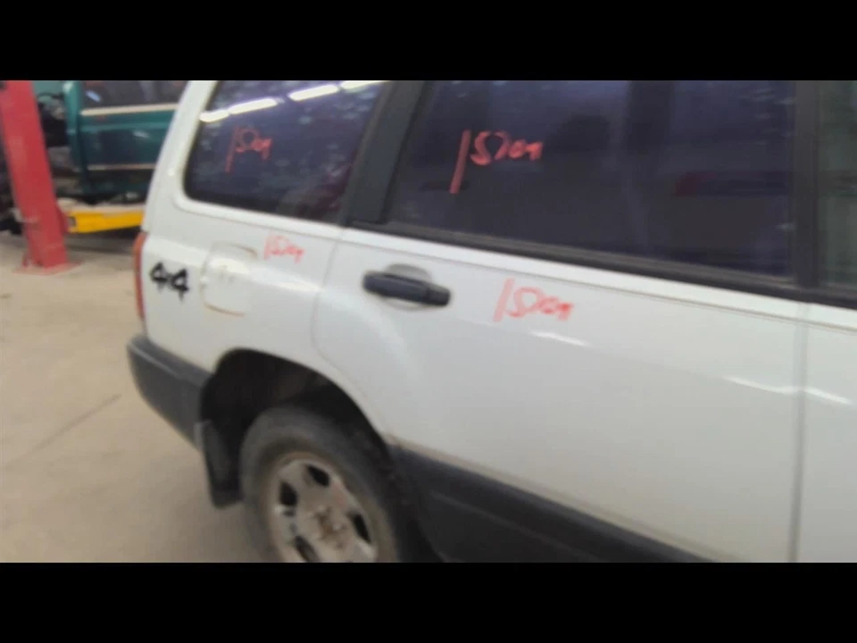 Ignition Switch Fits 98-01 FORESTER 2162165 - Image 2 of 4