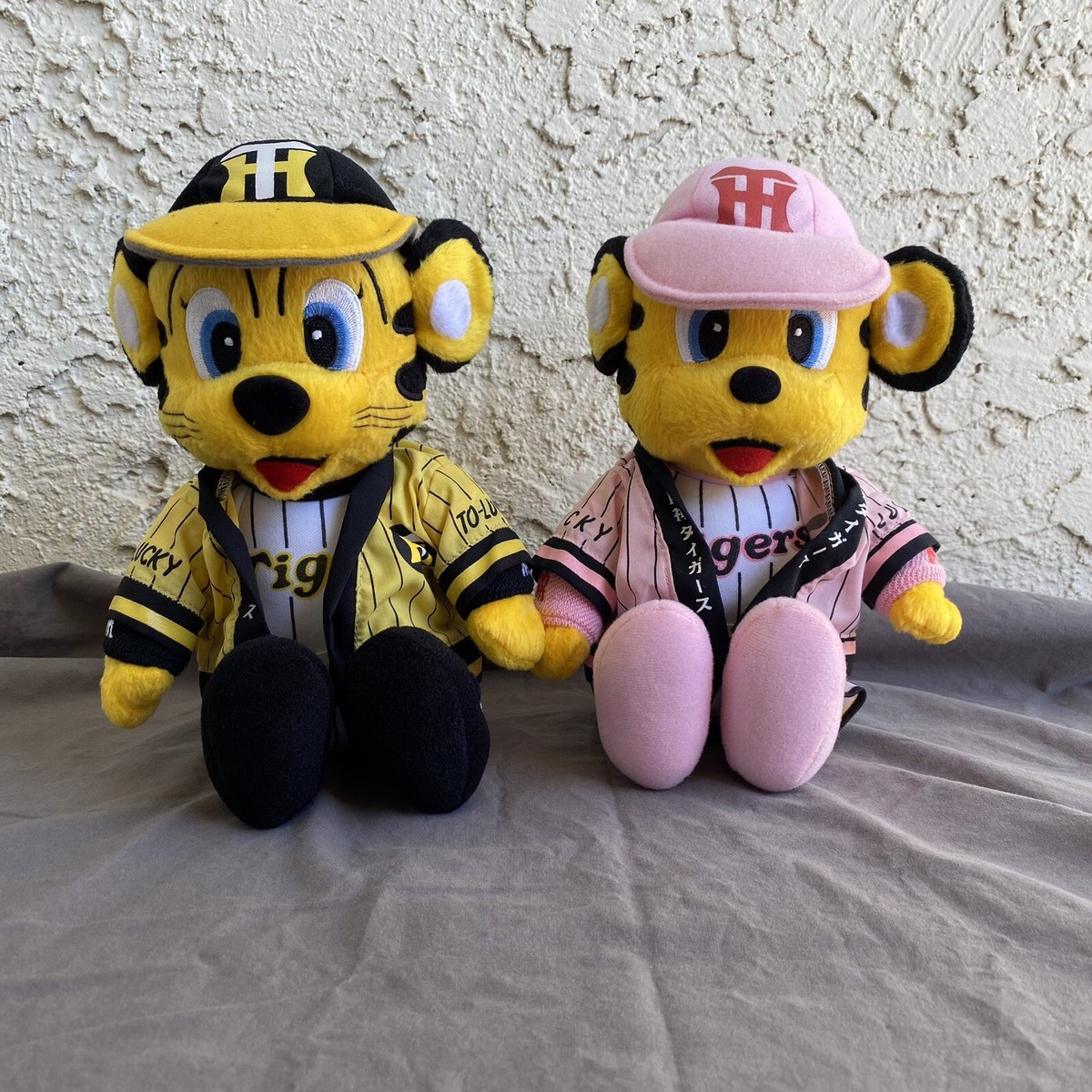 Hanshin Tigers LUCKY & TU-LUCKY Mascot Japan Professional Hanshin Tigers LUCKY & TU-LUCKY Mascot Japan Professional
