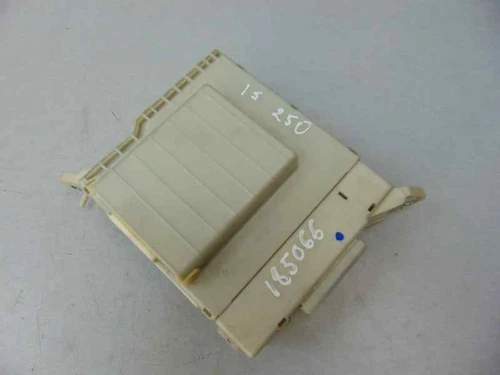 82730-53022 Caja Reles/Fusibles para LEXUS IS (DS2/IS2) 250 V6 2007 185066 - Imagen 1 de 10