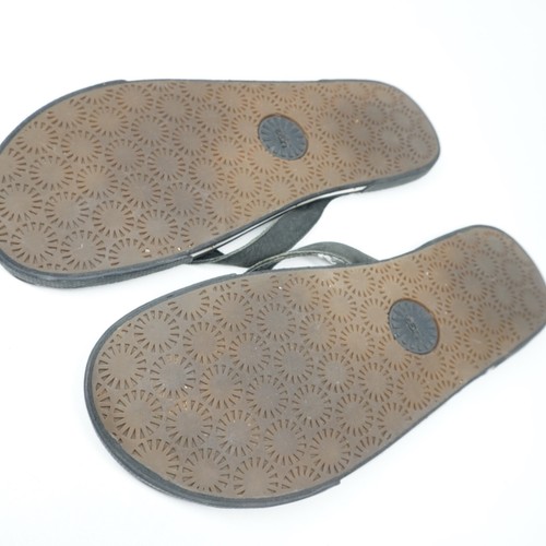 EUC! UGG Bennison II Sandals Mens Sz 12 Black Leather Comfort Flip Flops Sandals - Picture 5 of 6
