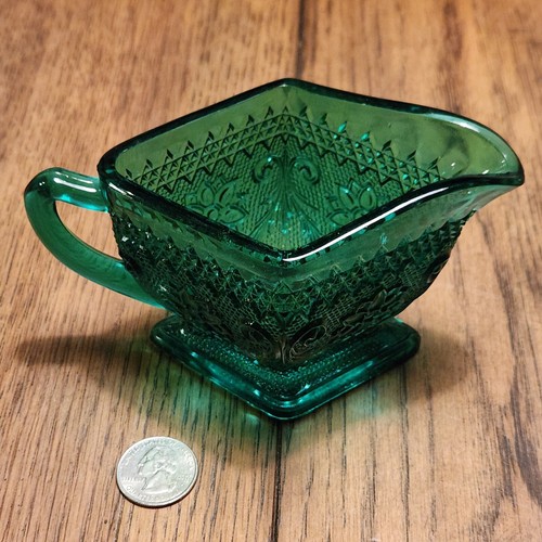 Viktorianisches dunkelgrünes antikes Glas Milchkännchen beschriftet Depression Vintage Schale