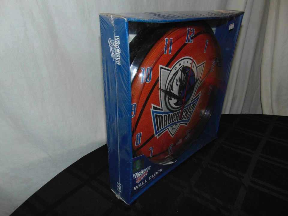 Vintage WinCraft Dallas Mavericks Quartz Wall Clock New In Box - Image 2 of 4