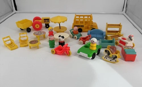 Vintage Fisher Price Little People Lot (27) Figures Bus Picnic Family Tractor