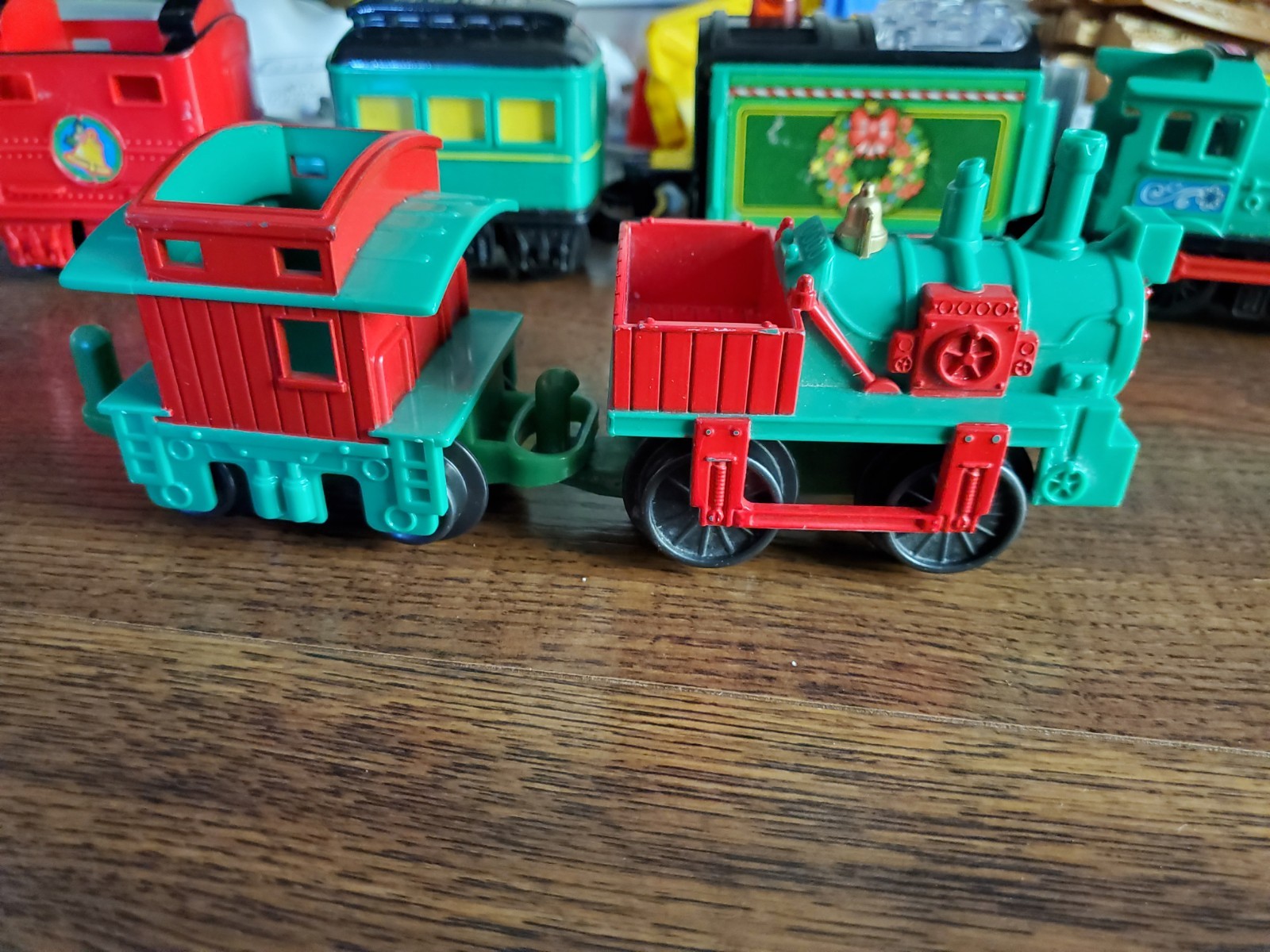 GeoTrax Trains Cars Buildings Tracks Christmas Holiday Set Toys R Us Exclusive