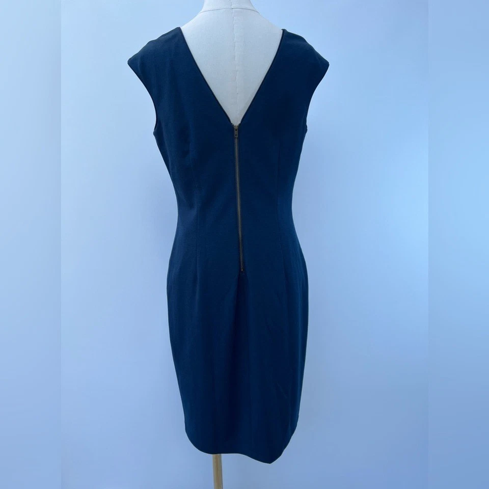 Vestido Vaina JS Collections Azul Marino Dorado Floral Encaje Sin Mangas Cóctel Talla 10 Foto 3 de 4