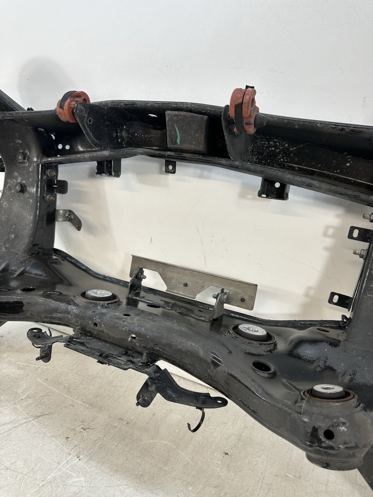 2017-2020 Maserati Ghibli RWD Rear Suspension Crossmember Subframe 670037633 OEM
