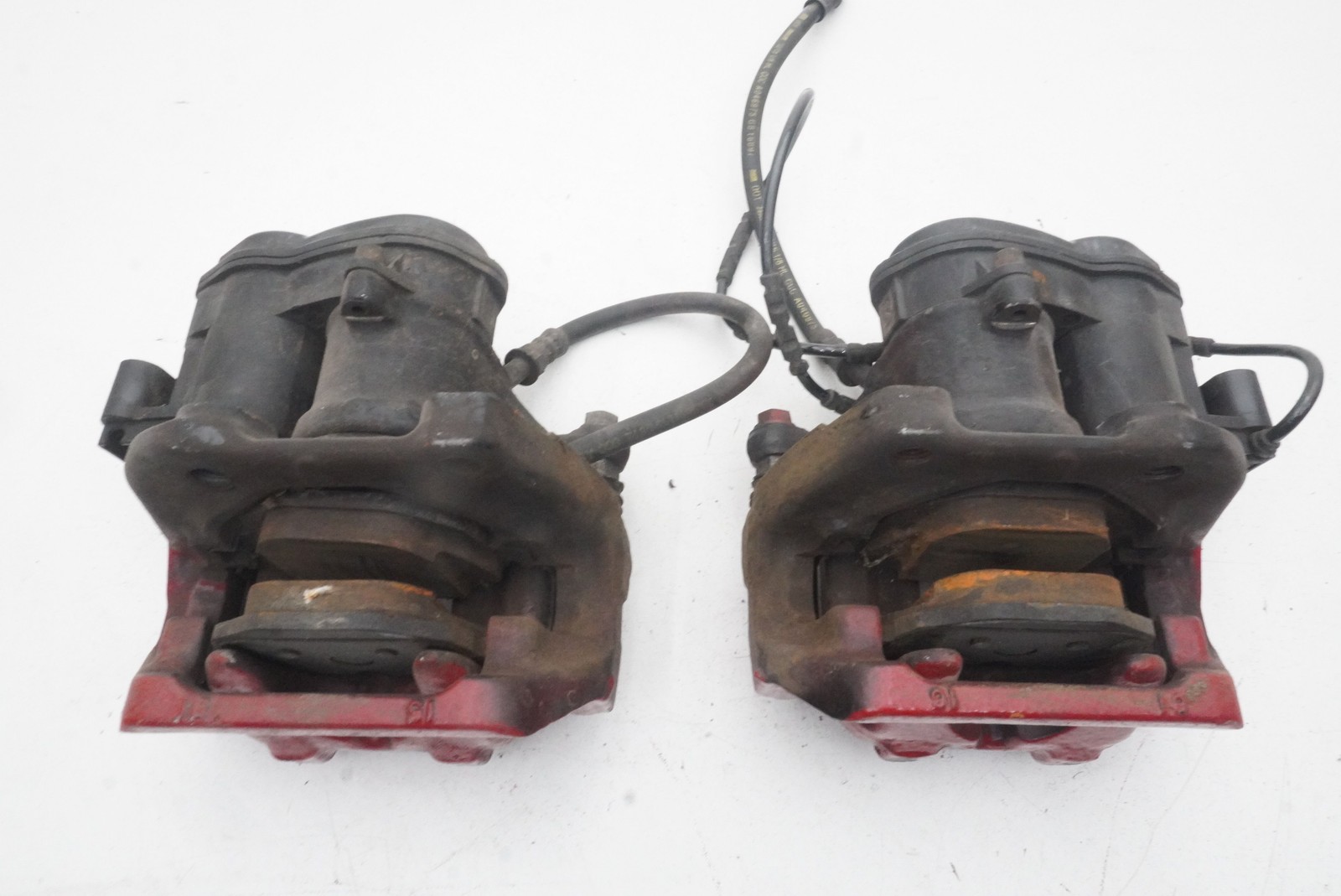 Set 2 Rear Left Right Brake Caliper & Bracket 34216868233 BMW i8 2014-20 *Note*