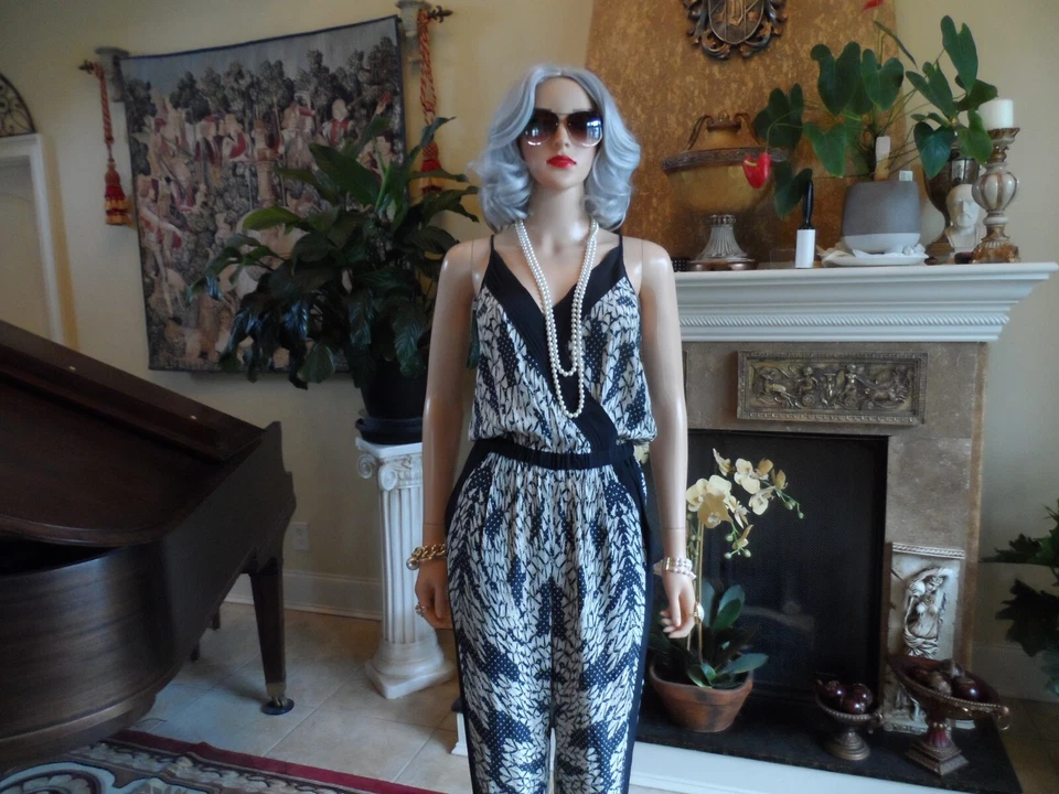 Diane Von Furstenberg 100% Silk Crepe Black/Beige Print Jumpsuit Size 0 - Image 3 of 4