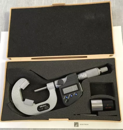 Mitutoyo 314-353-30 3-Flute Digimatic V-Anvil Micrometer, 1-1.6"