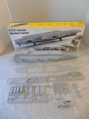 U.S.S. LINCOLN NUCLEAR CARRIER MODEL KIT, 1/720 SCALE, TESTORS, 1991, INCOMPLETE