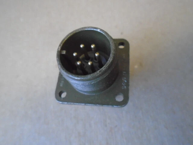1 EA NOS ITT CANNON ELECTRICAL RECEPTACLE CONNECTOR P/N: MS3100R14S-6P - Image 2 of 4