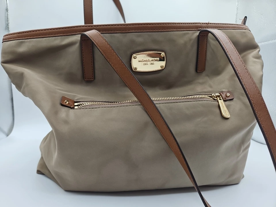 MICHAEL KORS NYLON TOTE - Image 3 of 4