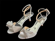 Badgley Mischka Women's Silver Remi Kitten Evening  Heel Sandals, NEW pick size