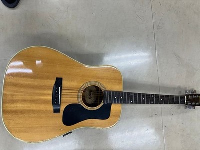 Morris W-20 Acoustic Guitar Rosewood Back 6-String With Case