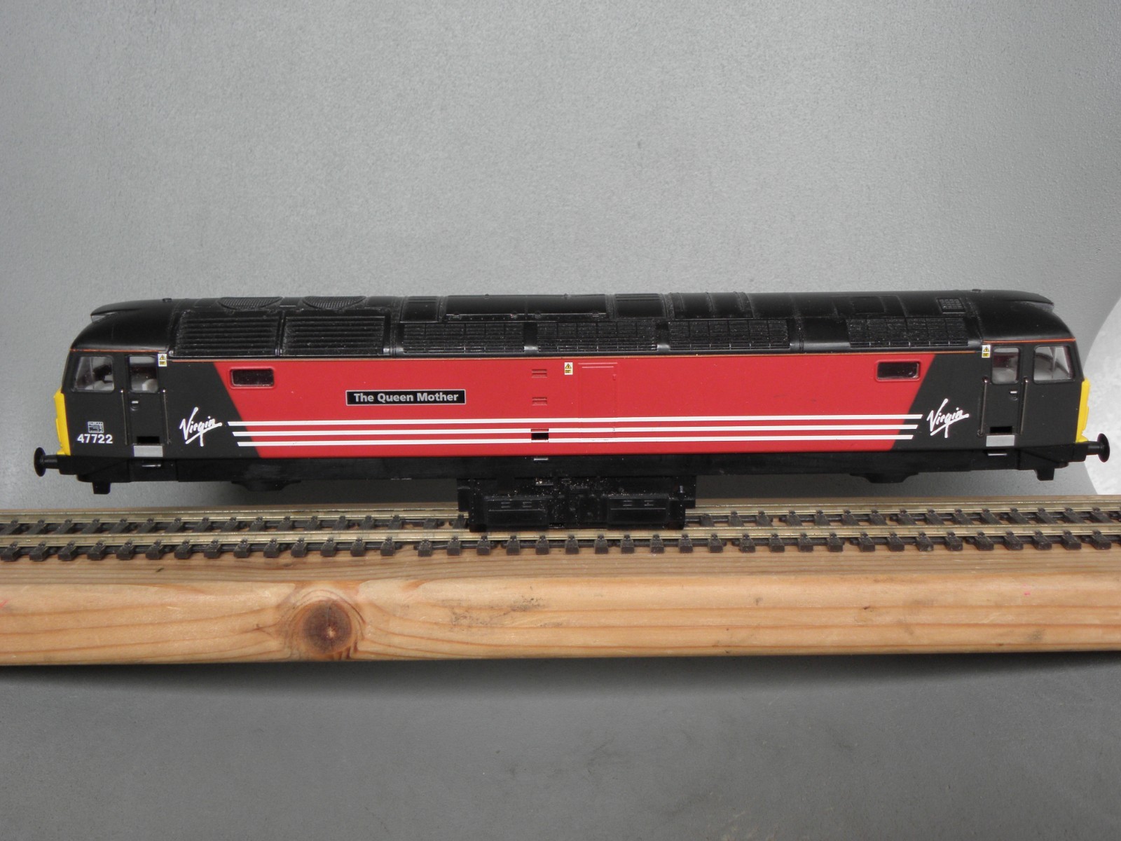 Hornby Railways Collector Guide - Model - Class 47 Diesel Electric